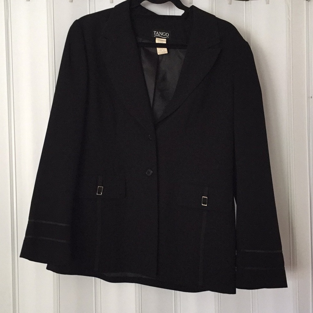 Women’s 3-pc suit